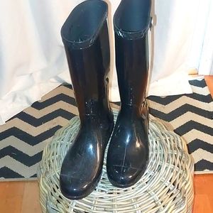 UGG rainboots Sz 9 LIKE NEW